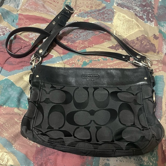 Coach signature crossbody / shoulder bag - Picture 2 of 4